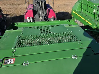 USED 2016 JOHN DEERE L340