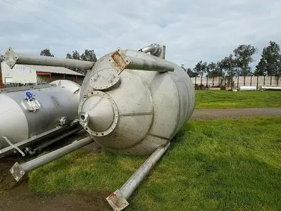 Tank, 4,400 Gallon, S/st, 99" X 98", FT/CB, #S740834