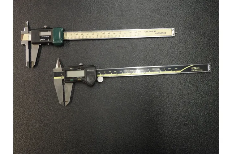Used _UNKNOWN_ _UNKNOWN_ Digital Calipers Ohio US | Thompson Auctioneers #1516248
