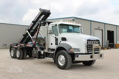 New | in-Stock 2026 MACK GRANITE 64BR Rolloff Trucks Texas US | Roll Off Truck World #1491907