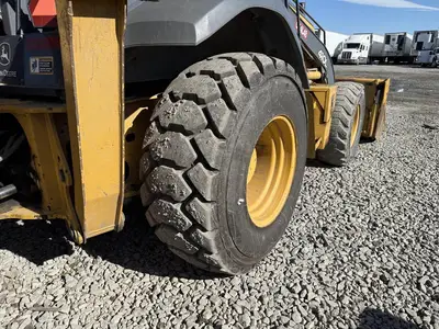 USED 2017 JOHN DEERE 410L
