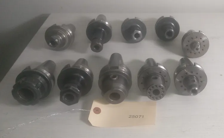 Used Unbranded/Generic BT40 Tool Holders | MachineStation #946584