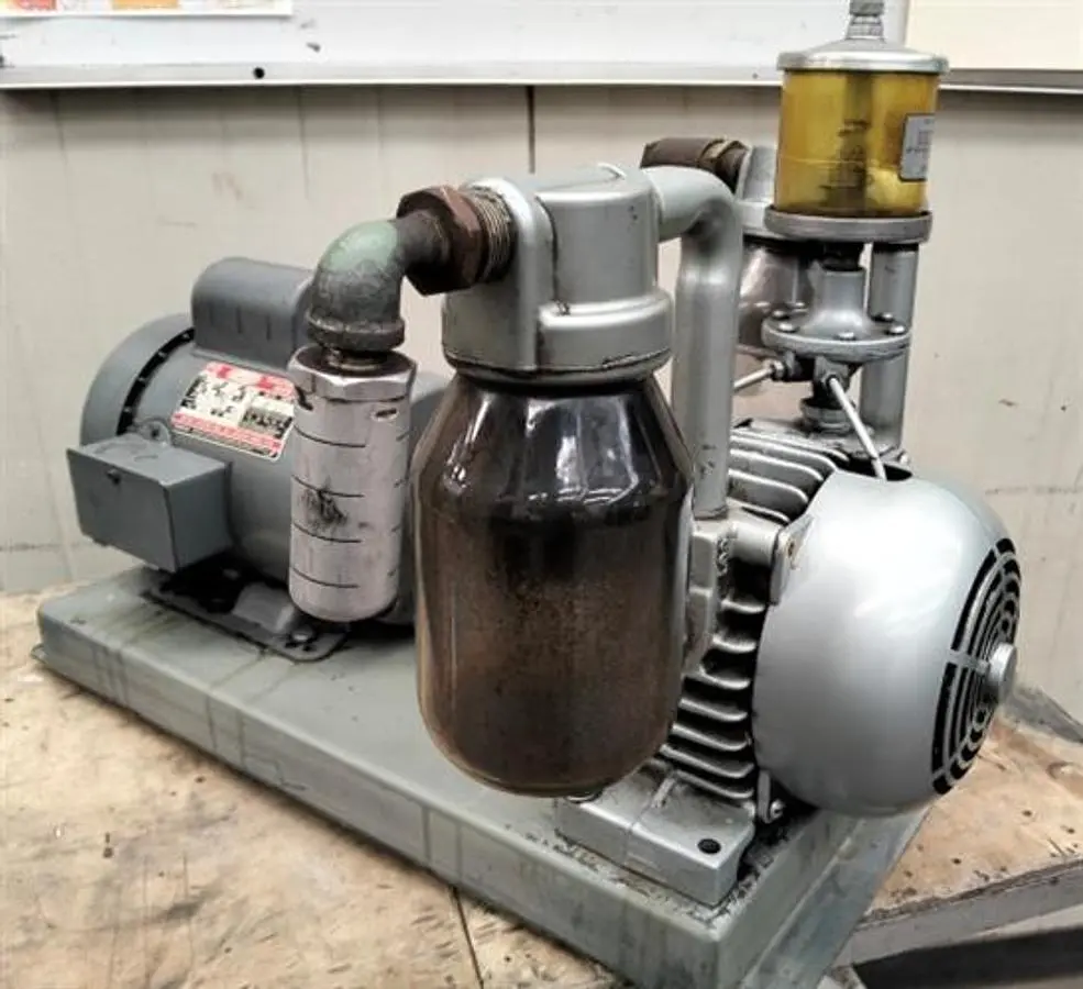 Carbon steel vacuum pump