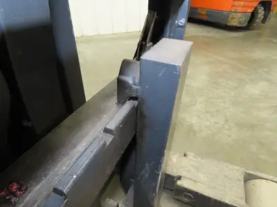 Doosan Forklift Stand On 36V Electric Pantograph Reach Truck 3241lbs 2569h 20' L
