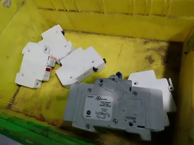 Allen Bradley, Ferraz Shawmut  Miniature Circuit Breakers