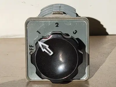 NEW SQUARE D 9003 ZE6129AK1