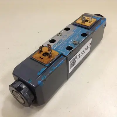 USED VICKERS DG4V-3-6C-M-U-HL7-60