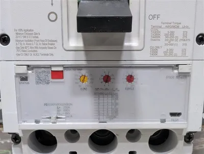 250A Eaton PDF33F0250B2NJ Power Defense Circuit Breaker LSI 3 pole 600VAC New NIB