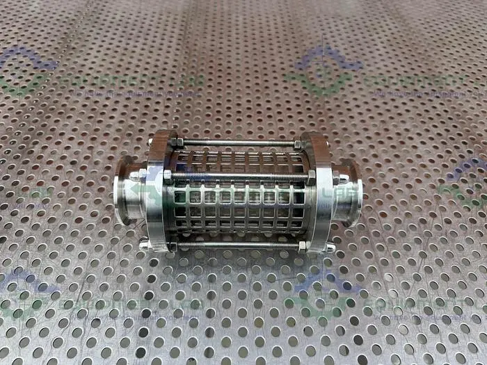 Used GLACIER TANKS SGF-TW-G150-KFM-9MM TRI CLAMP INLINE SIGHT GLASS 1 1/2" FITTING Glassware - Other | Equipment Lab #486460