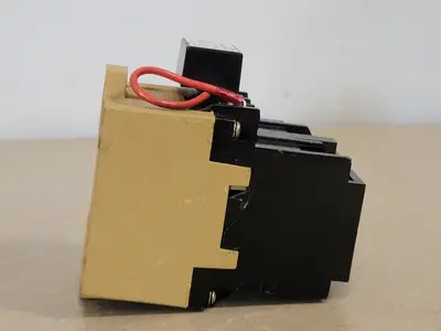 USED ALLEN-BRADLEY 700-P200A1