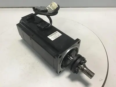 USED YASKAWA SGMAH-08AAA2C-Y2