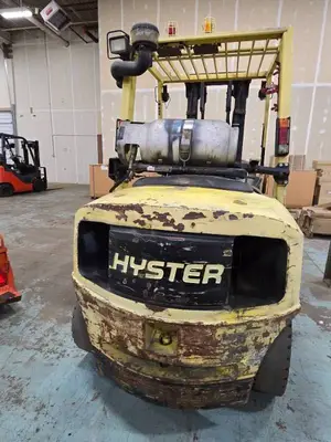 2001 Hyster H80XM 8000lb Pneumatic LP Forklift