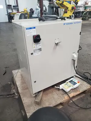 USED 2011 YASKAWA MOTOMAN MH80