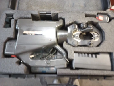 USED BURNDY REC-3610