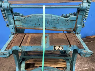 Used BERTSCH & CO. _UNKNOWN_ Foot Power Shears Ohio US | HGR 24 #1414069