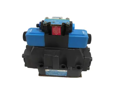 NEW VICKERS 02-320073 HYDRAULIC VALVE DG5S-8-33C-T-M-FPA4WL-H5-30-EN483