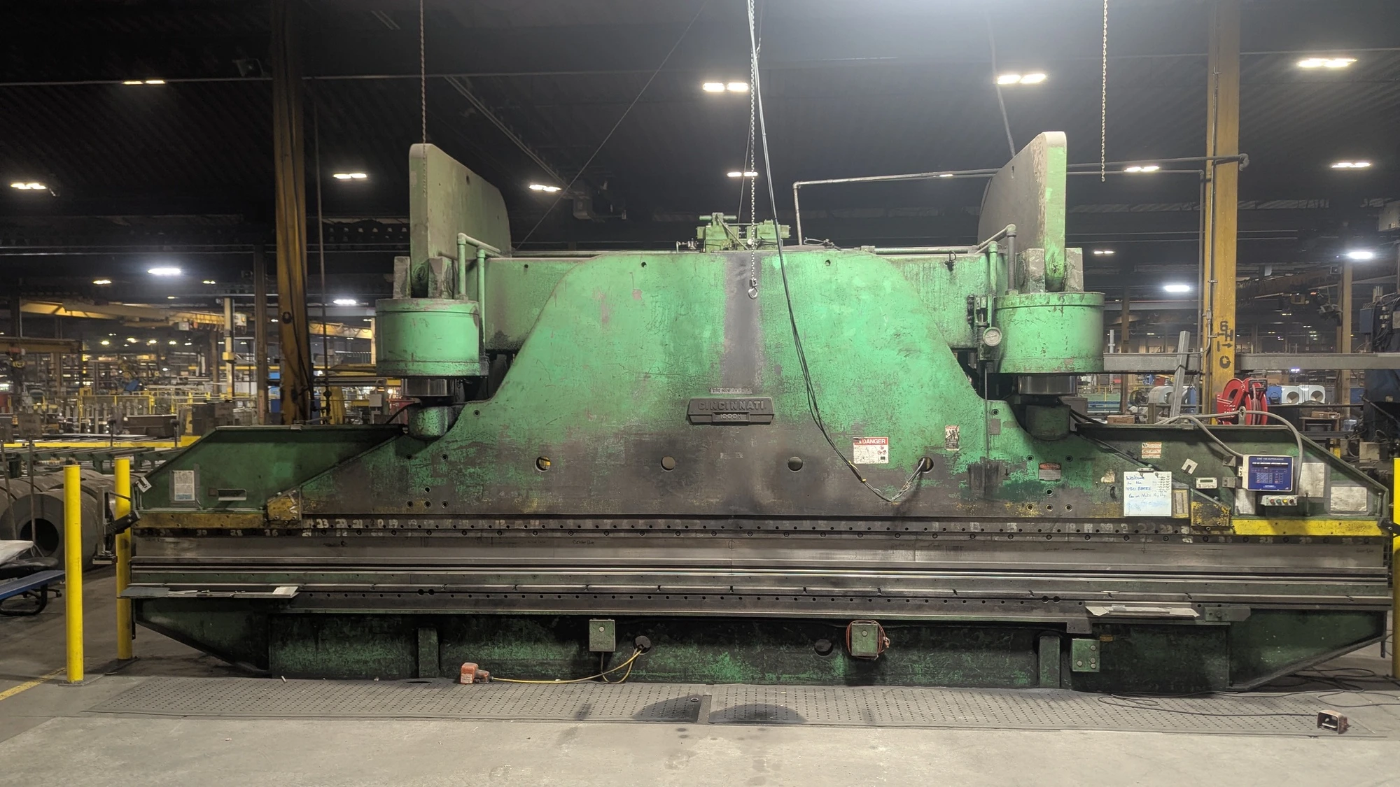 USED 1974 CINCINNATI 1000T
