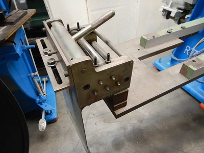 USED RASKIN + FESTO 30 TON