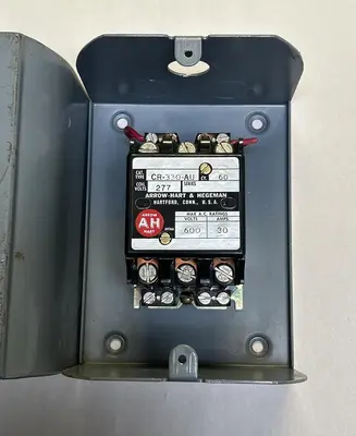 Used CHROMALOX CR330AU Miscellaneous Equipment (Electrical & Power) | Surplus Asset Holdings #1195148