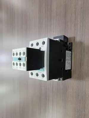 USED SIEMENS 3RT1036-1AK60