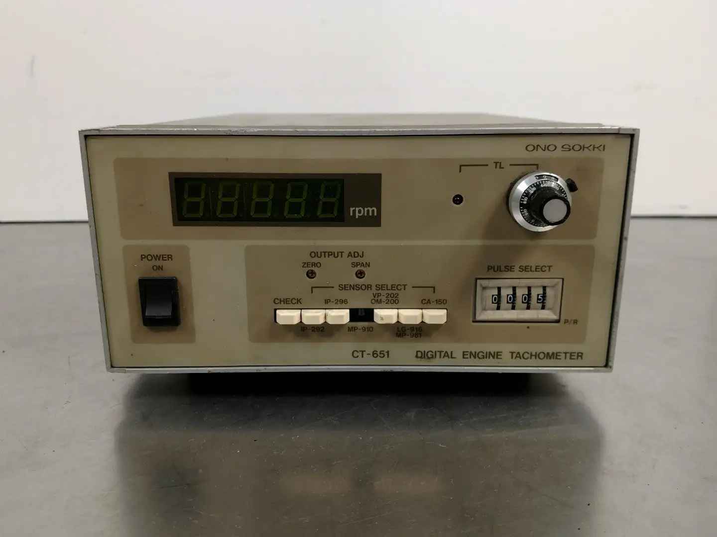 Ono Sokki CT-651 CT651 Digital Engine Tachometer 4F