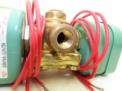 Asco Red Hat 8342C20 Solenoid Valve 1/4"NPT 4 Way 2 Pos 125psi 110/120V 50/60Hz