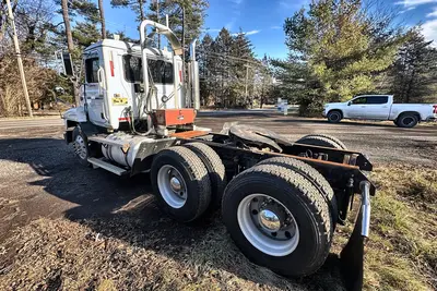 Used 2000 MACK CH602 DAY CAB Conventional trucks New Jersey US | Proxy Equipment #1385362