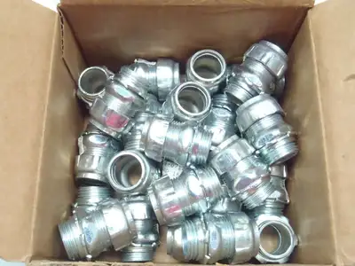 New | in-Stock OZ Gedney Gland Compression Fitting Electrical Fittings Michigan US | Maverick Industrial Sales #1495671