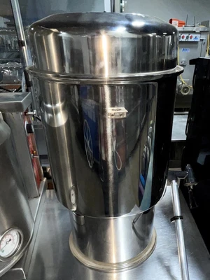 72-0467 Regalware 5-Gallon Iced Tea Dispenser