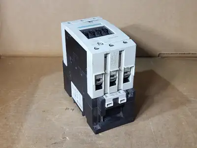 USED SIEMENS 3RT1046-1A