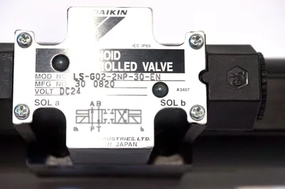 NEW DAIKIN LS-G02-2NP-30-EN SOLENOID CONTROLLER VALVE LSG022NP30EN