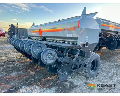 Used CRUSTBUSTER _UNKNOWN_ No-Till Drills Iowa US | Keast Enterprises #1360181