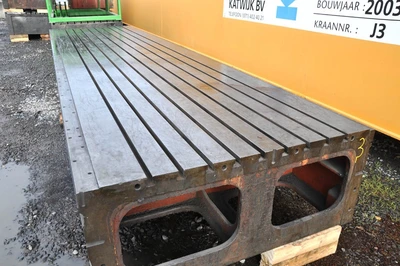 T-slot Table 5550 x 1500 x 620 mm
