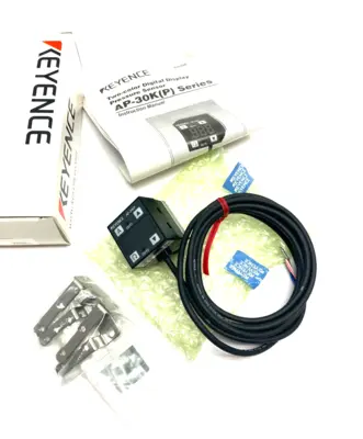 USED KEYENCE NEGATIVE PRESSURE SENSOR 3-1/2 DIGIT, 2-COLOR, 7-SEGMENT LED