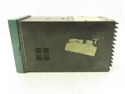 Honeywell DC4000  Digital Temperature Controller DC4000 5GTC1400000 120/240V