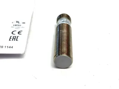 IWRM 12U9704/S14 | Baumer  Inductive Distance Sensor 0... 4mm Voltage Out. 10145778 - Used