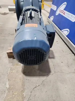 NEW SEW-EURODRIVE KF77DRN100LM4/BE5HR