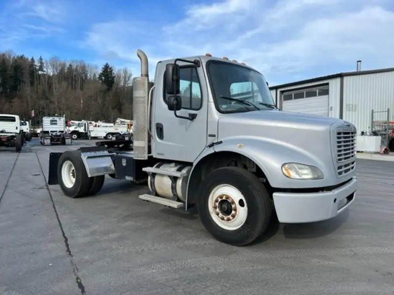 Used 2010 FREIGHTLINER M2112 Cab Chassis trucks Washington US | Puget Sound Truck Sales #1546541