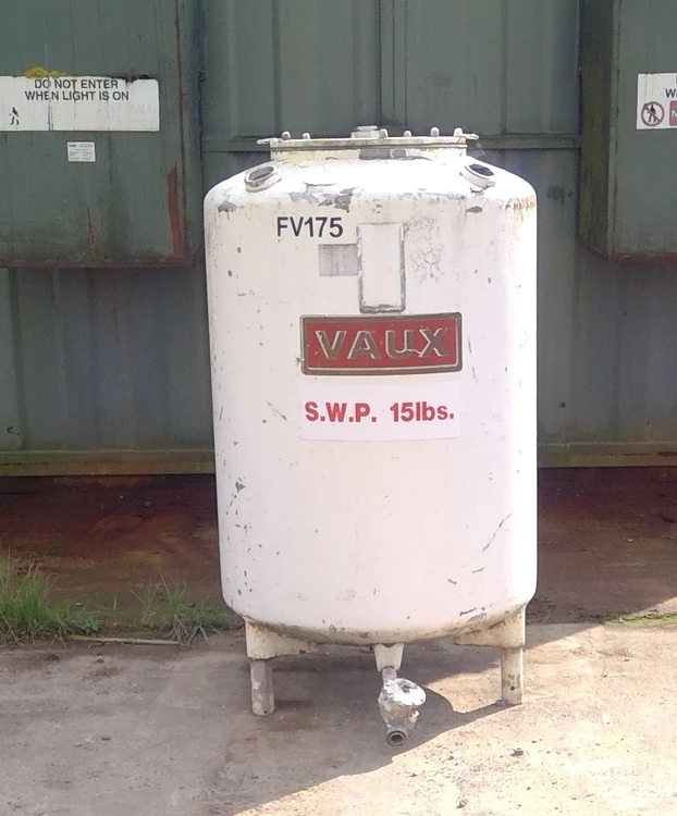 Used GRUNDY 863 Litre Stainless Steel Tanks New Jersey US | Perry Equipment #121031