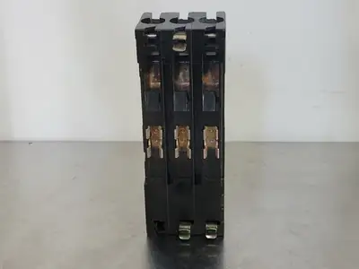 USED SQUARE D Q1390