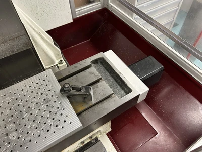 Used FRYER CM-15 Vertical Machining Centers North Dakota US | Machinesused.com #1328203