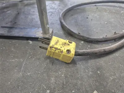 Fortress Phantom Metal Detector