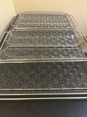 set of 5 wired baking sheets