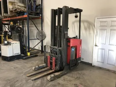 USED 2013 RAYMOND EASI R40TT