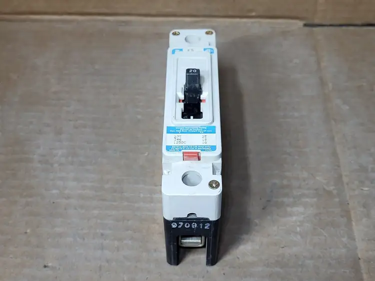 Used CUTLER-HAMMER FD1020 Switchgears British Columbia CA | Lenmark #1438570
