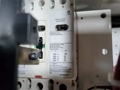 Used EATON SVX015A1-5A4N1 Switchgears British Columbia CA | Lenmark #240172