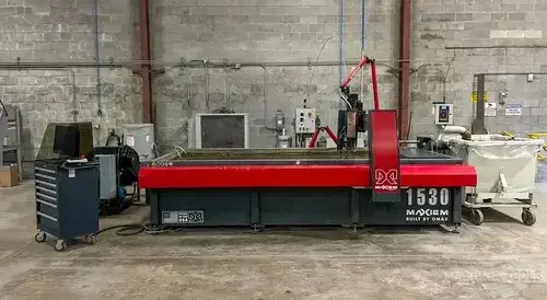 USED 2023 OMAX MAXIEM 1530