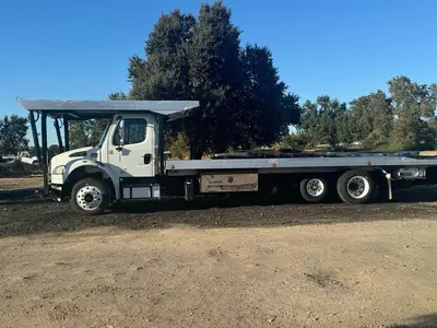 USED 2020 FREIGHTLINER M2 106