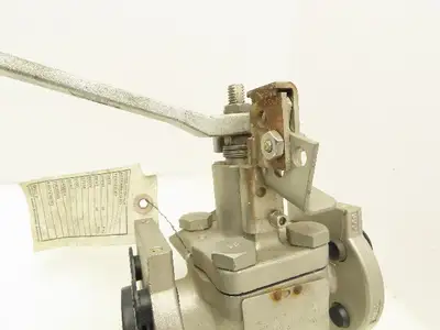 ITT Engineering CWP720 Cam-Tite Stainless 2-Way Ball Valve 1/2" Flanged 300#