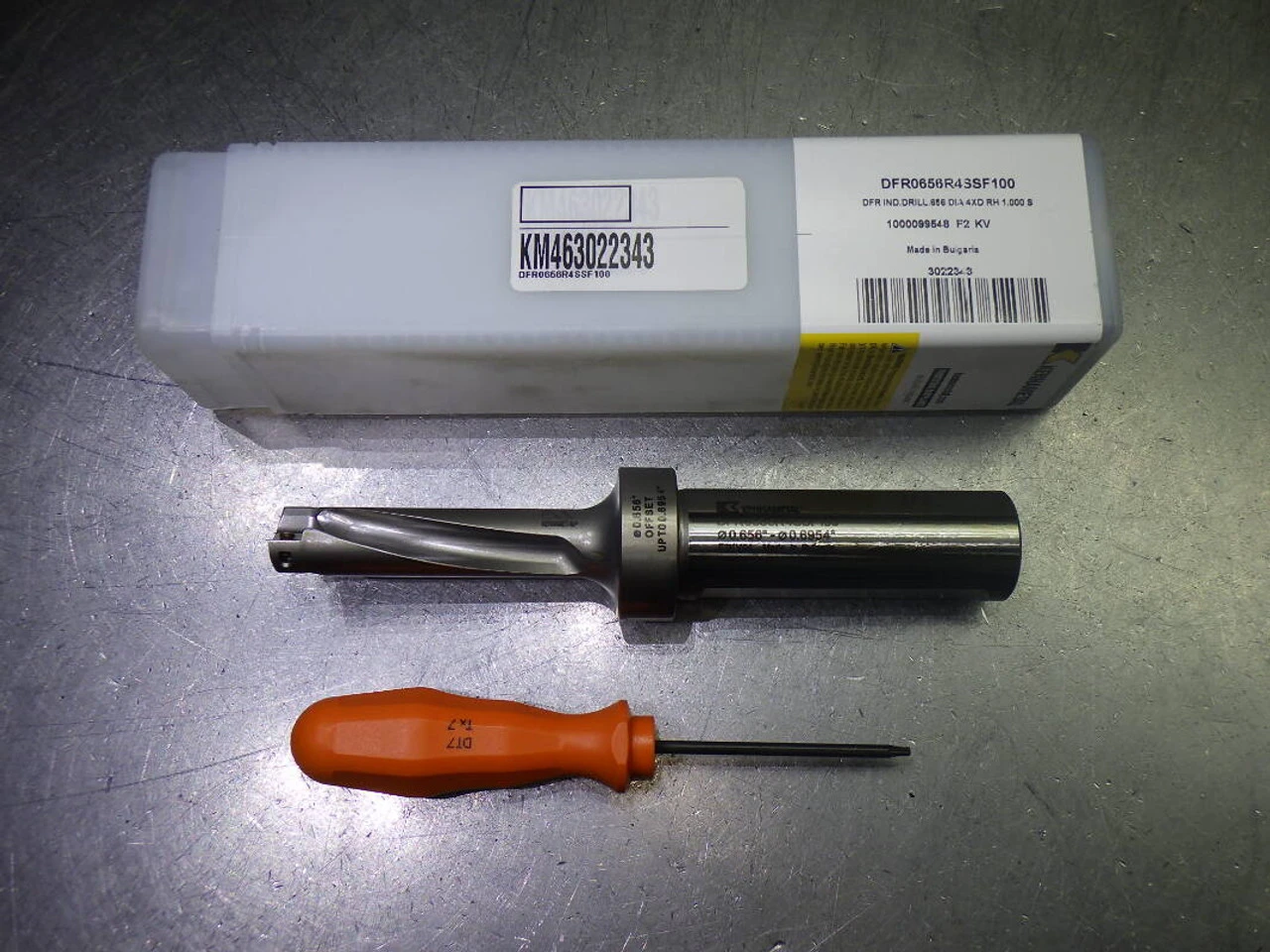 Kennametal 21/62" Coolant Thru 4xD Drill 1" Shank DFR0656R4SSF100 (LOC992A)